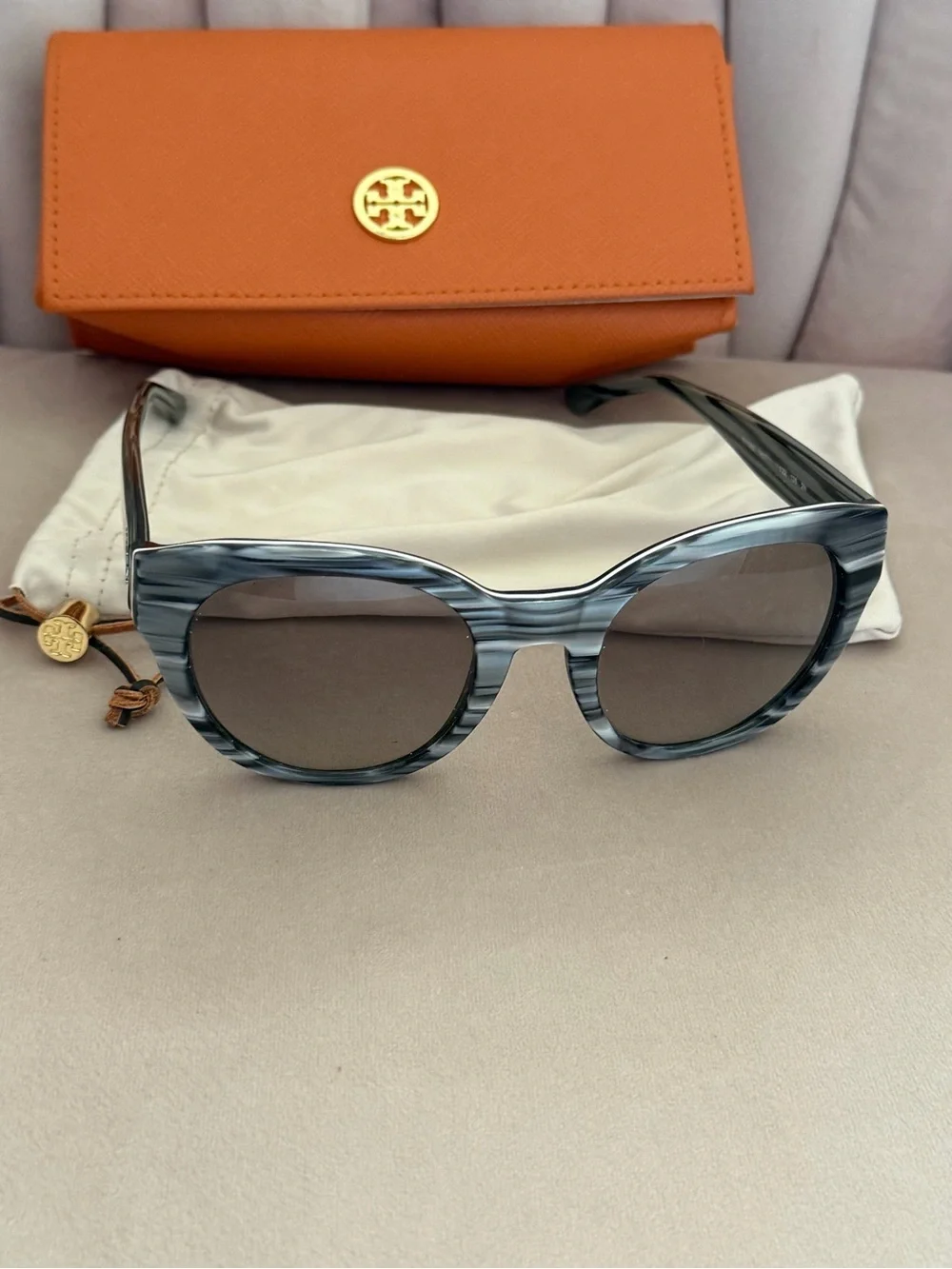Tory Burch TY7080 Metallic Grey Horn Gradient Sunglasses 51-22-135 and Case